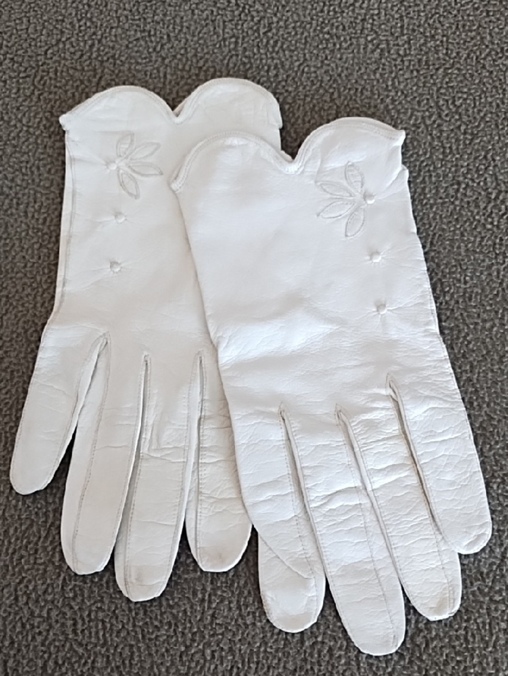 Kid Leather Gloves Women's Size Small 7.5 Made In Germany Vintage Feminine White